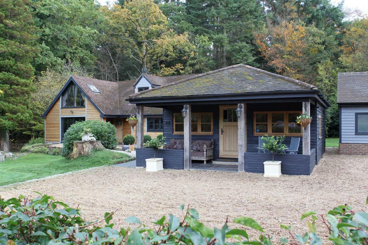 The Devils Cradle Hotel Farnham  Exterior foto